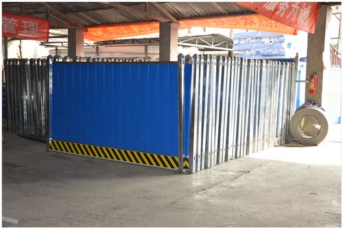 工程工地四周应按规定设置连续,密闭的围栏;施工安全防护设施生产厂家
